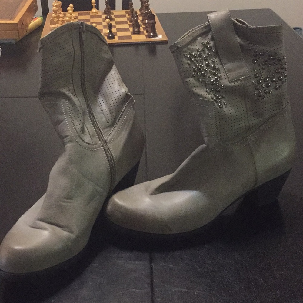 Gray boots